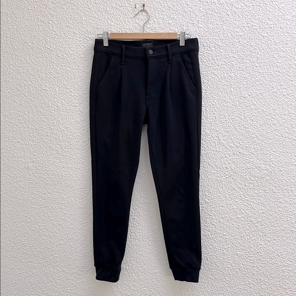 MOTHER Denim Pleated Trainer Pant in French Kissing - Picture 4 of 14